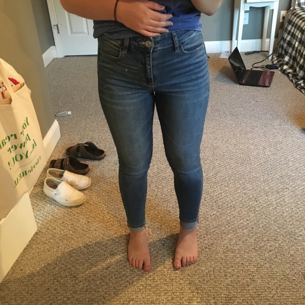 AE High Waisted Jeans